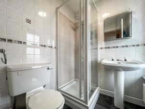 En- Suite- click for photo gallery